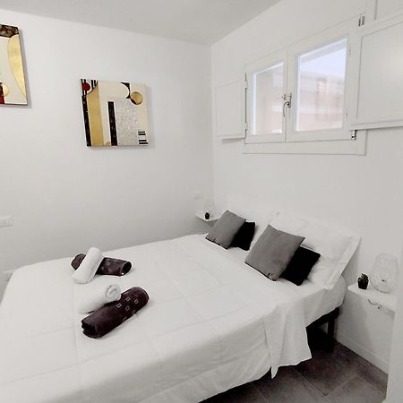 Sky Loft Airport - Modern Apt 1St Floor Apartman Bologna Kültér fotó