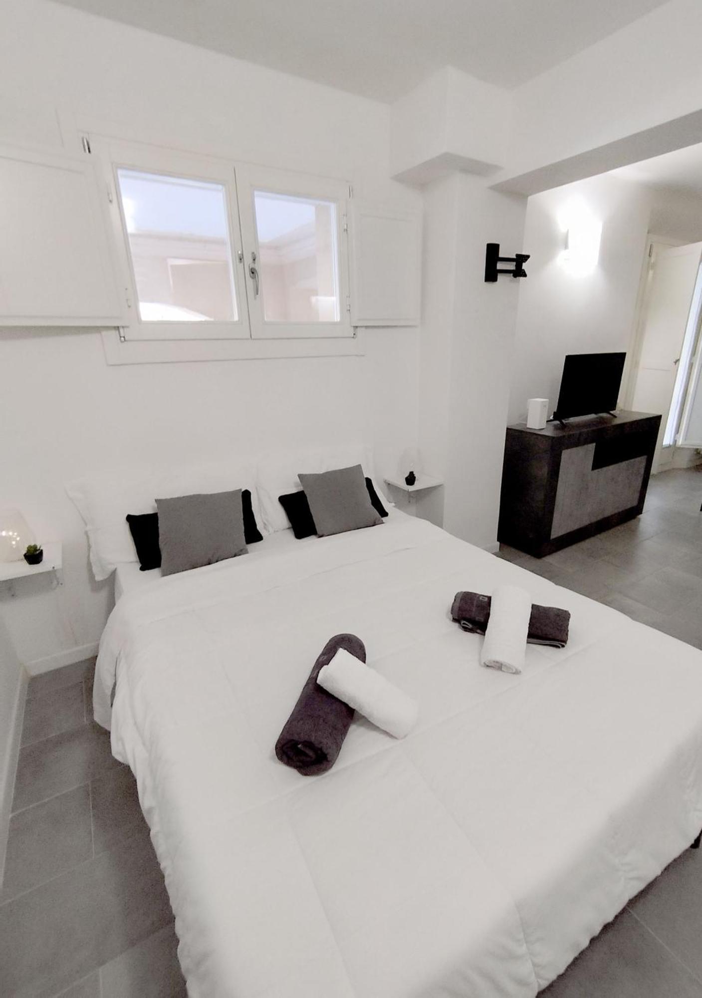 Sky Loft Airport - Modern Apt 1St Floor Apartman Bologna Kültér fotó