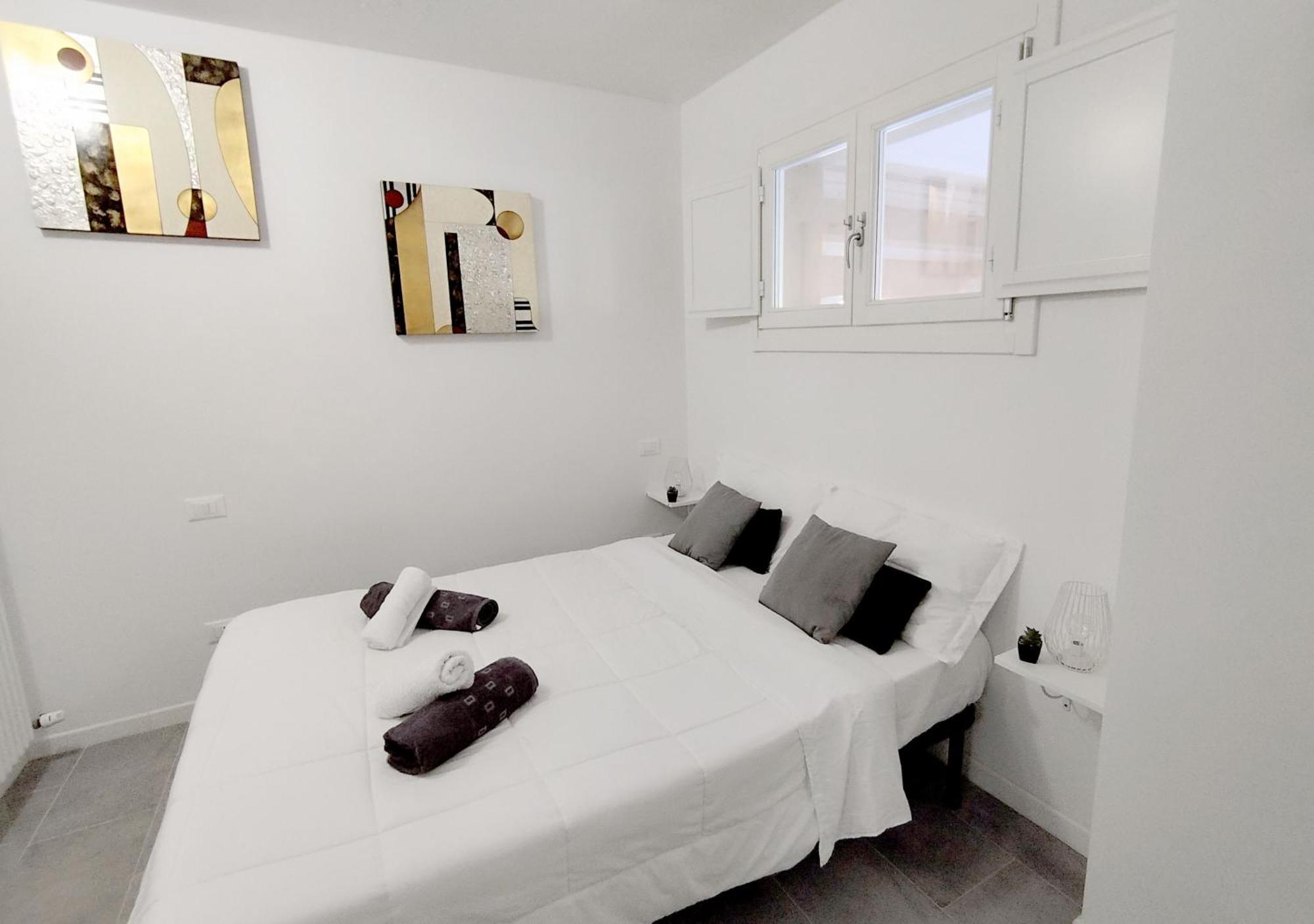 Sky Loft Airport - Modern Apt 1St Floor Apartman Bologna Kültér fotó