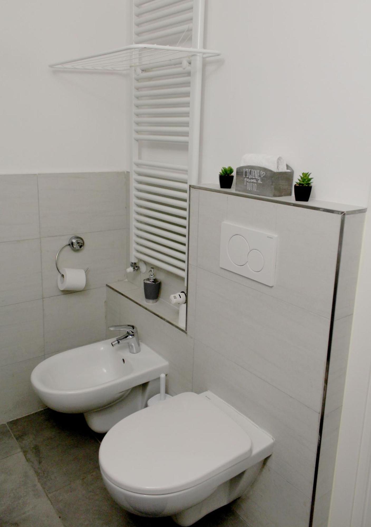 Sky Loft Airport - Modern Apt 1St Floor Apartman Bologna Kültér fotó